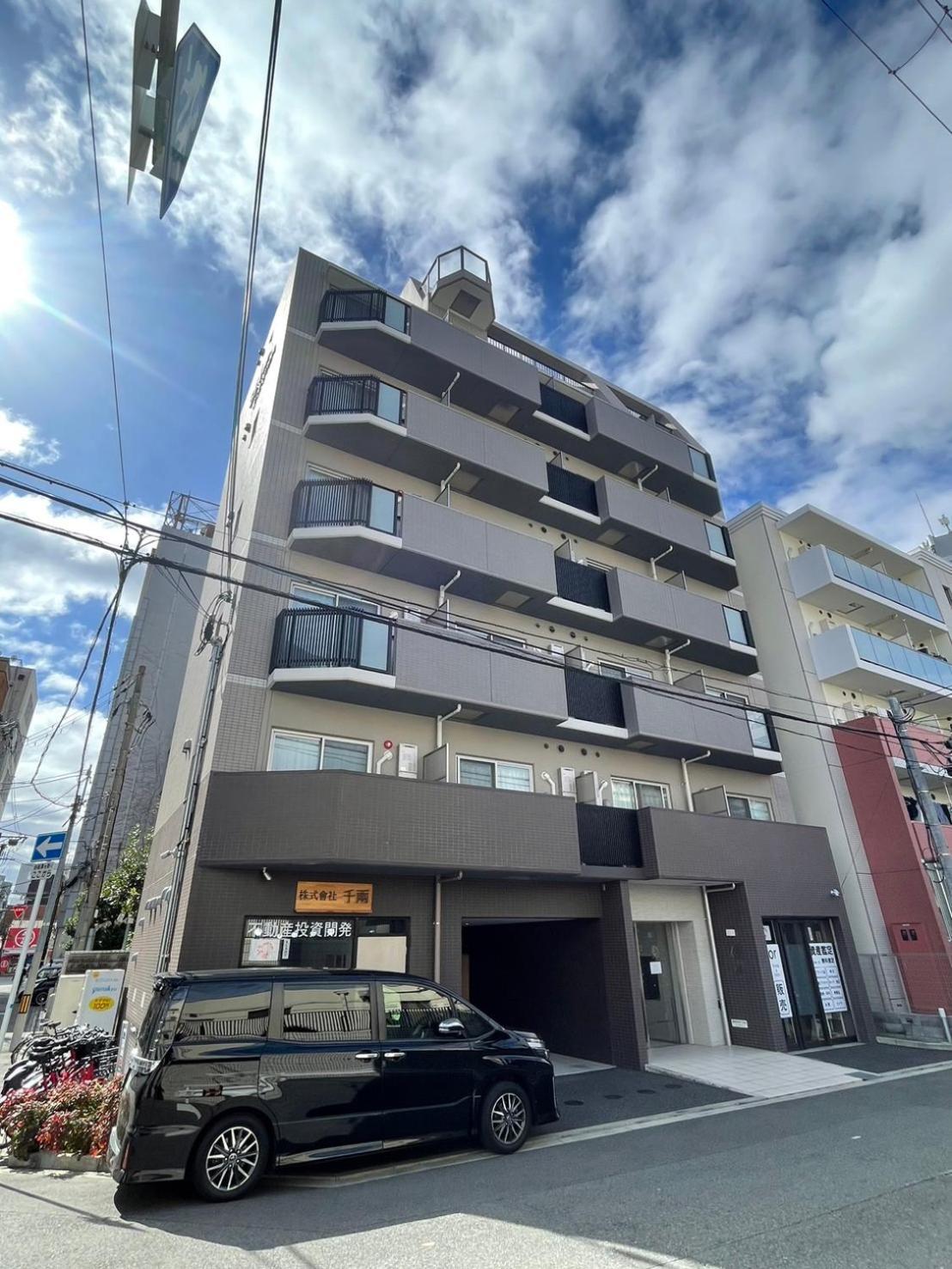 Color Tsuruhashi Apartment Osaka Exterior photo
